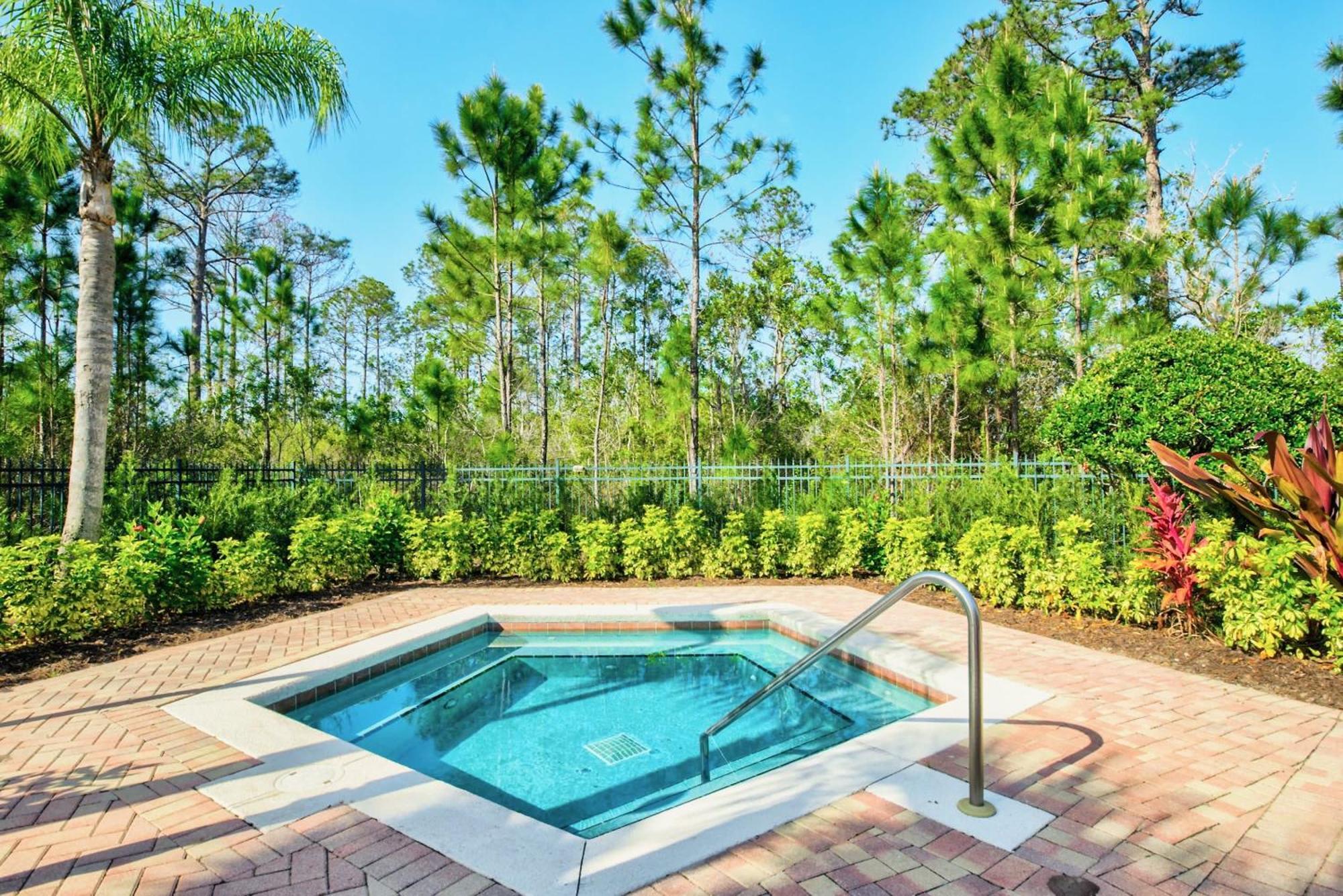 Luxury 2Br Condo - Pool & Hot Tub - Near Disney Орландо Екстериор снимка