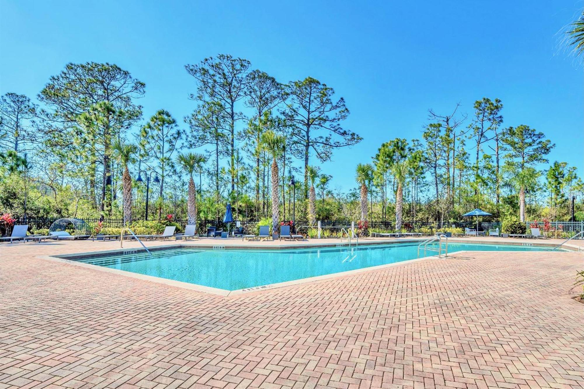 Luxury 2Br Condo - Pool & Hot Tub - Near Disney Орландо Екстериор снимка