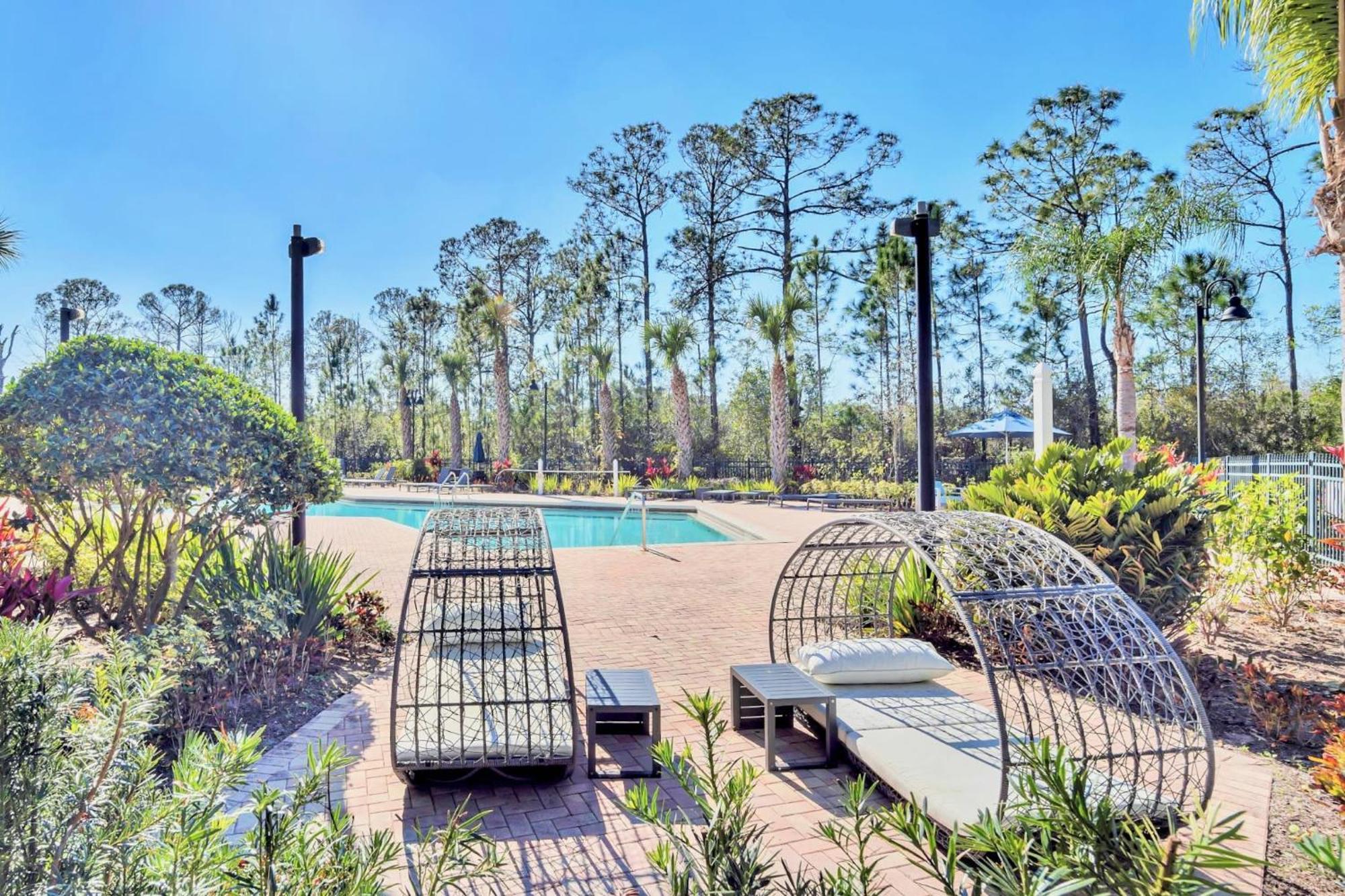 Luxury 2Br Condo - Pool & Hot Tub - Near Disney Орландо Екстериор снимка