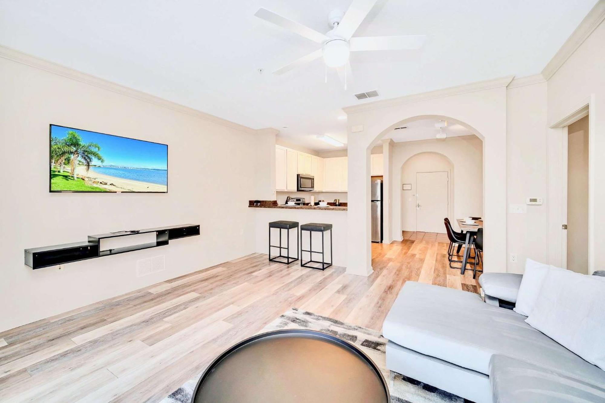 Luxury 2Br Condo - Pool & Hot Tub - Near Disney Орландо Екстериор снимка