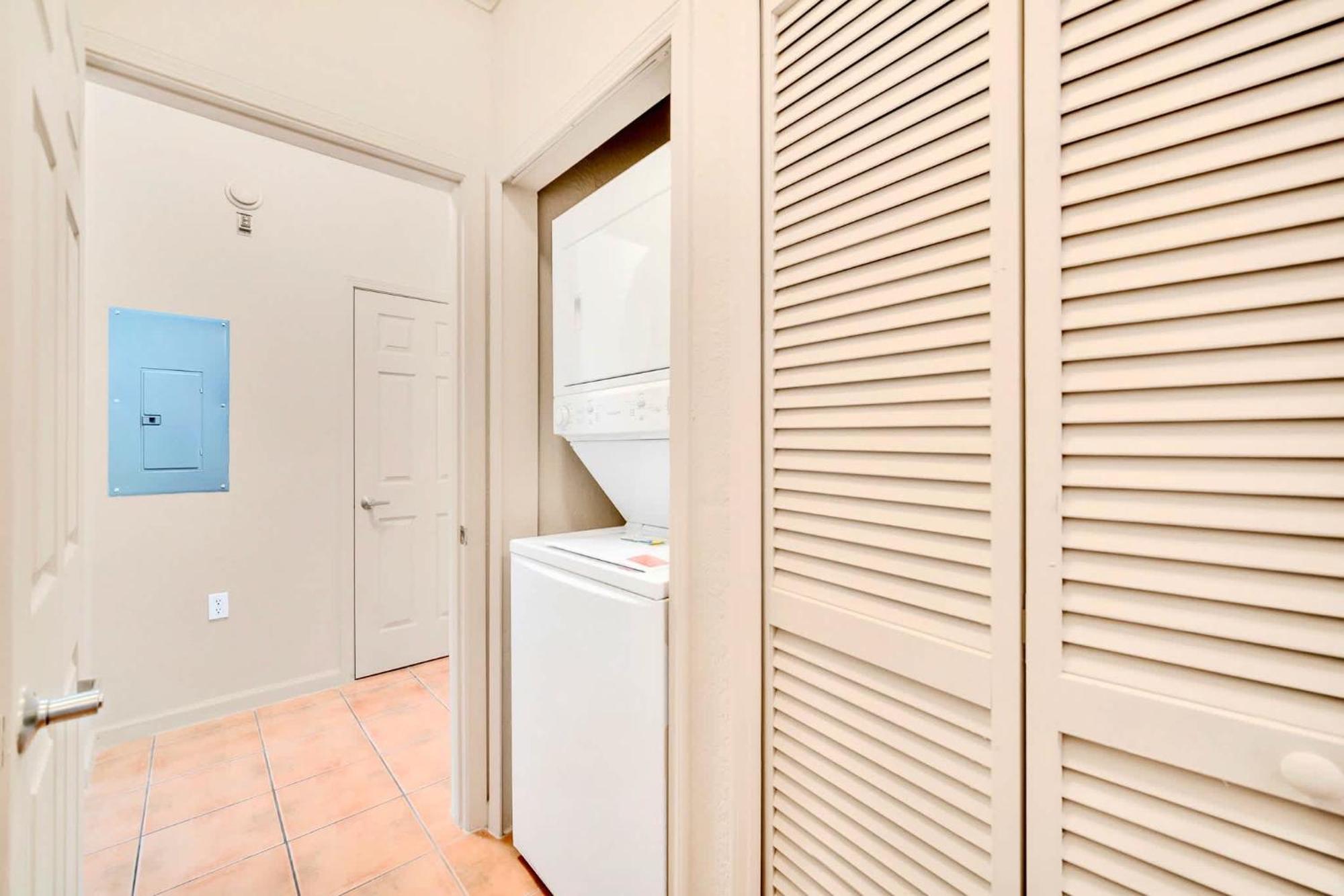 Luxury 2Br Condo - Pool & Hot Tub - Near Disney Орландо Екстериор снимка