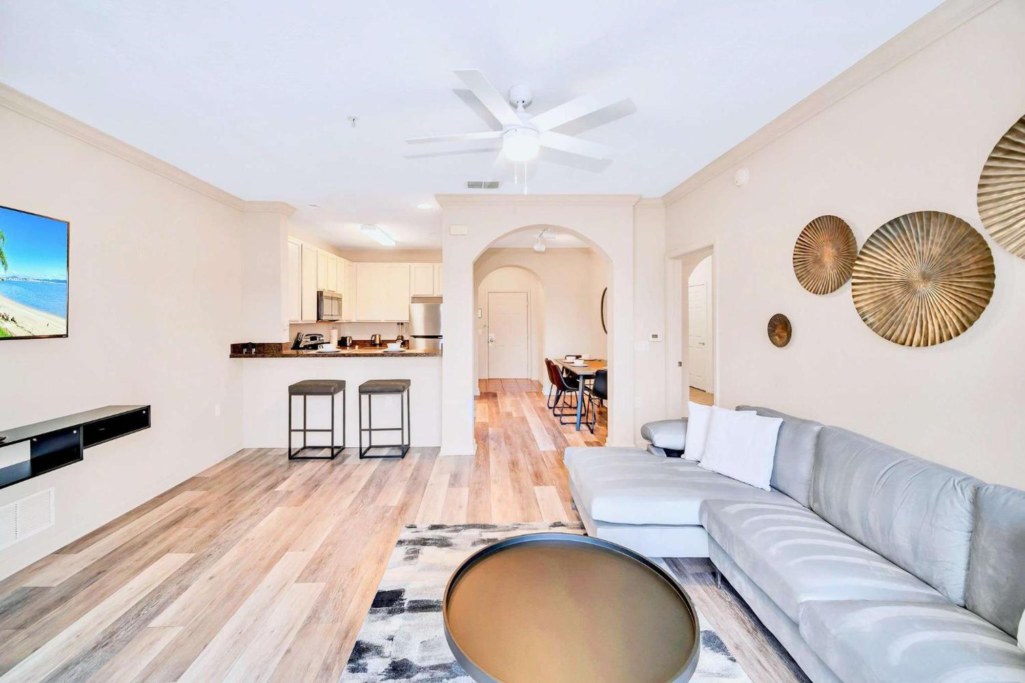 Luxury 2Br Condo - Pool & Hot Tub - Near Disney Орландо Екстериор снимка