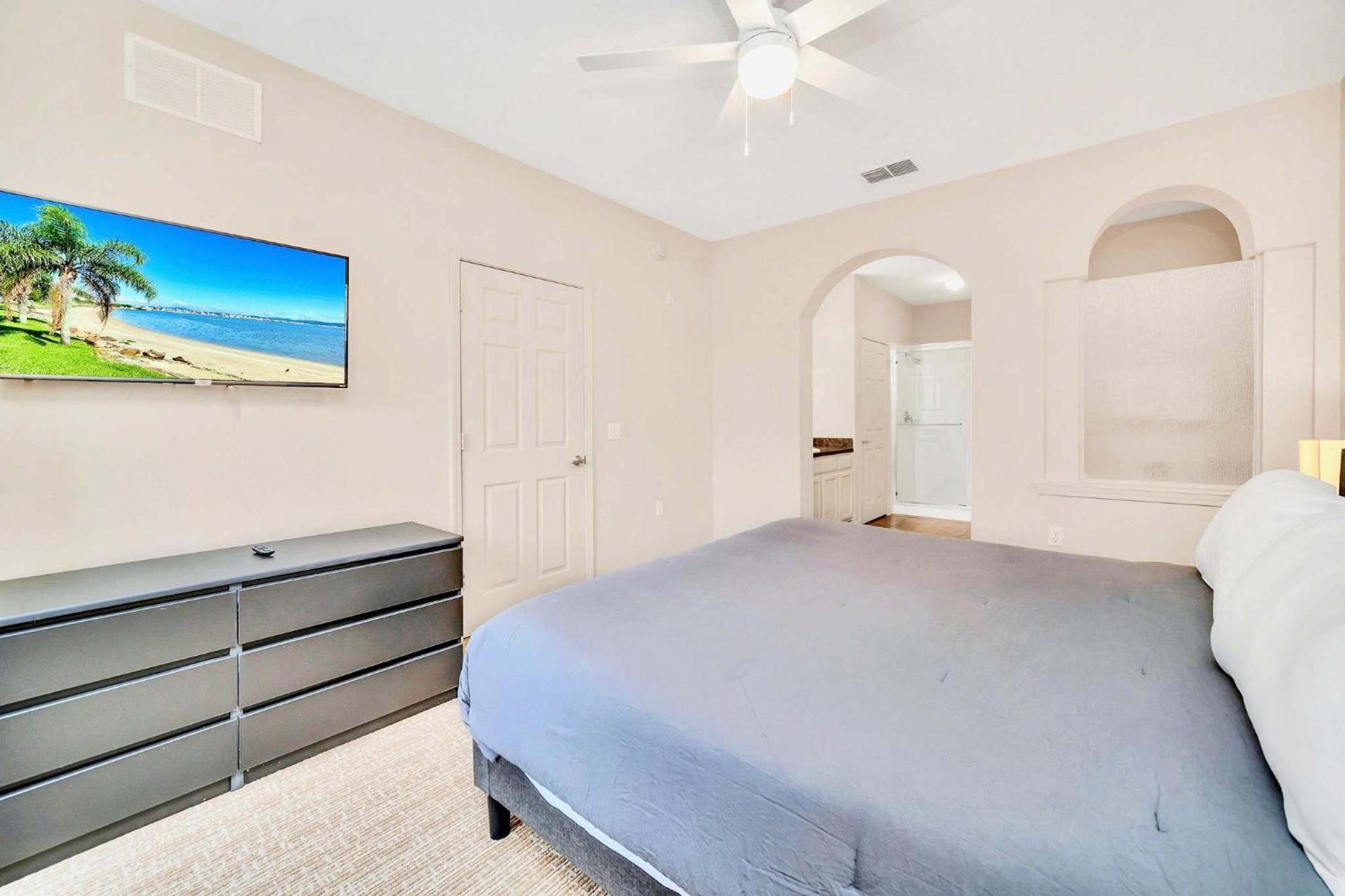 Luxury 2Br Condo - Pool & Hot Tub - Near Disney Орландо Екстериор снимка